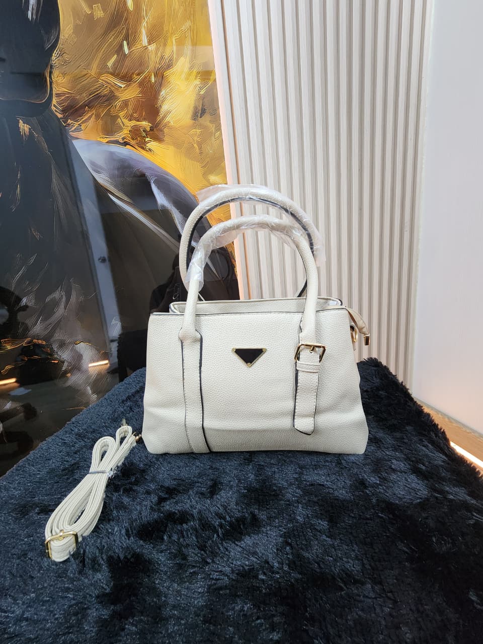 Bolso de Dama Estructurado en Cuero Sintético Premium